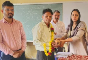 मतदाता सूची के विशेष गहन पुनरीक्षण में उत्कृष्ट कार्य हेतु बीएलओ सम्मानित