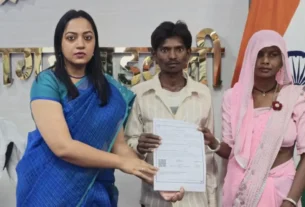 कलेक्टर ने दिव्यांग दम्पत्तियों को 2-2 लाख की प्रोत्साहन राशि प्रदान की