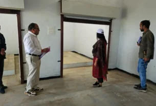 कलेक्टर ने किया शासकीय उचित मूल्य दुकान