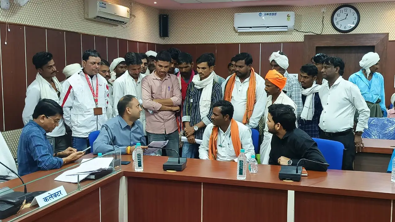 जनसुनवाई में आये 52 आवेदन