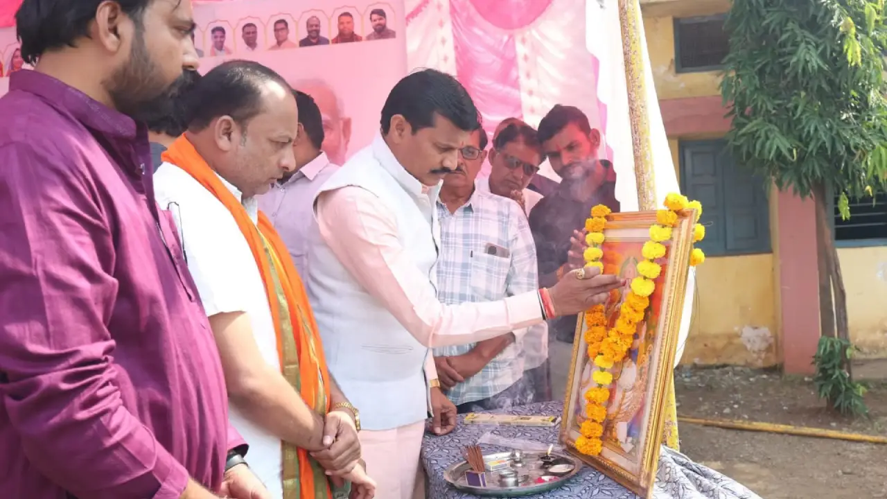 सांसद खेल महोत्सव का शुभारंभ,गिल्ली डंडा,कबड्डी सहित रस्सा कशी के साथ हुई दौड़।