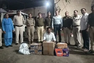 नागलवाड़ी में किराना दुकान से अवैध मदिरा जब्त