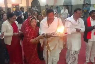 सांसद पटेल परिवार संग नर्मदा परिक्रमा पर निकले ओंकारेश्वर से शुरू की यात्रा