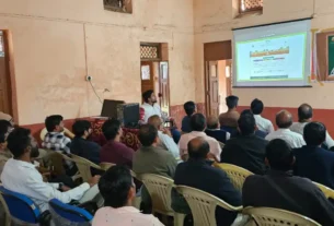 जिला सहकारीता कर्मचारियों को ई-विकास प्रणाली का दिया प्रशिक्षण।