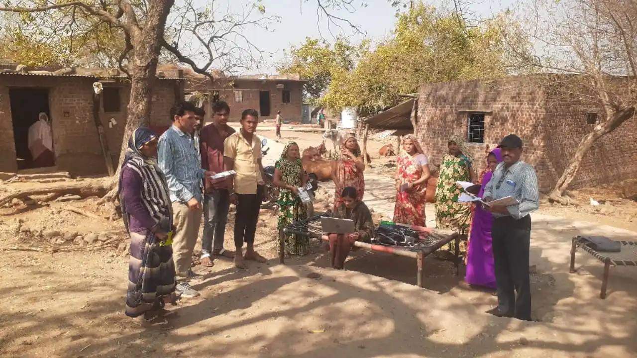 बड़वानी जिले में संकल्प से समाधान अभियान का प्रभावी क्रियान्वयन जारी