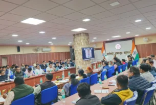 सभी नगरीय निकायों एवं ग्रामीण क्षेत्रों में शुद्ध एवं सुरक्षित पेयजल की व्यवस्था सुदृढ़ करे- कलेक्टर