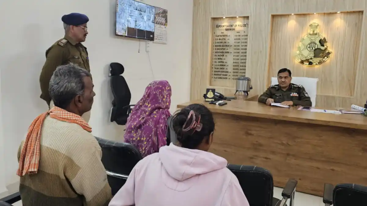 S.P.जगदीश डावर ने जनसुनवाई में सुनी आमजनो की समस्याएँ,त्वरित निराकरण हेतु दिए निर्देश