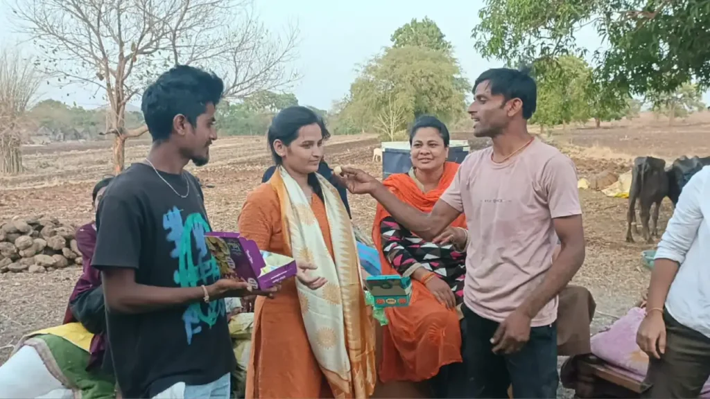 आग लगने की घटना में पिता की मौत के बाद,मेहनत और लगन से मीना गिरासे बनी असिस्टेंट प्रोफेसर