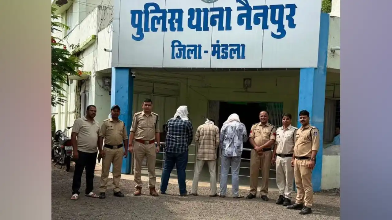 नेनपुर पुलिस की जमीनी कार्य वाहीआबकारी एक्ट में तीन आरोपी और गिरफ्तार।